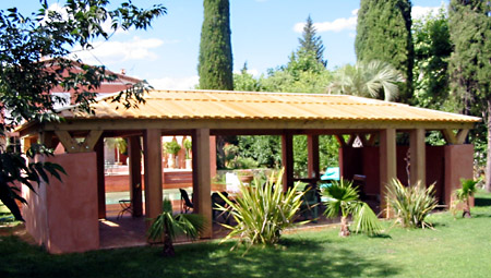 Pool-House avec charpente traditionnelle